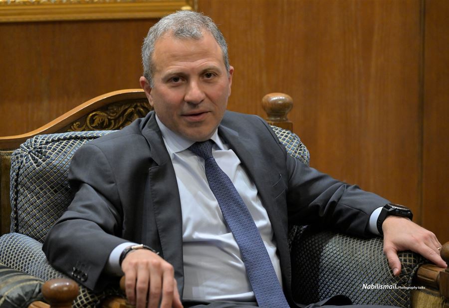 Bassil reverses alliances “to the president”… 86 messengers towards armies and battalions?  — Debate of Lebanon