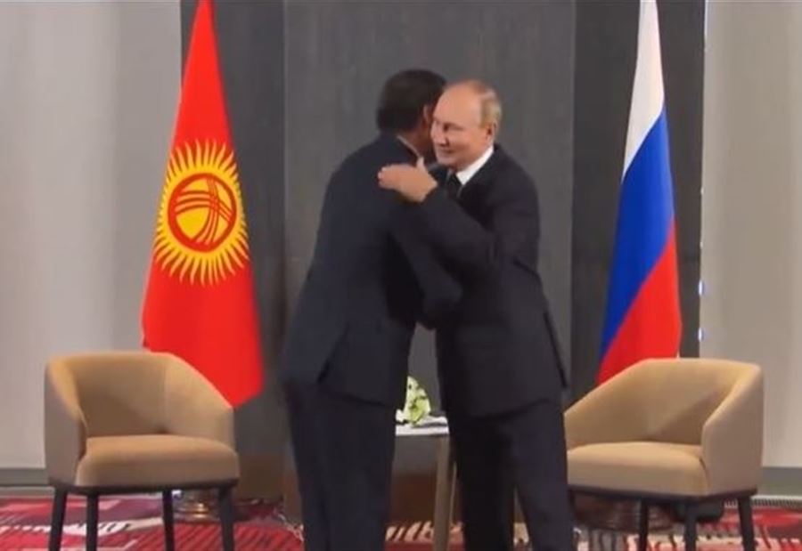 Video: “Public humiliation” for Putin!