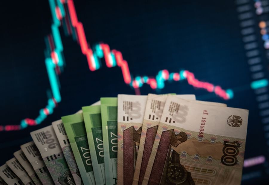 The ruble and the Moscow stock market are decreasing… and experts: a temporary decrease!