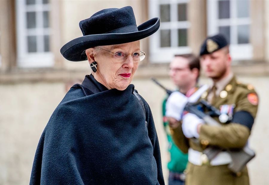 After depriving the title of her grandchildren… the queen of Denmark apologized!