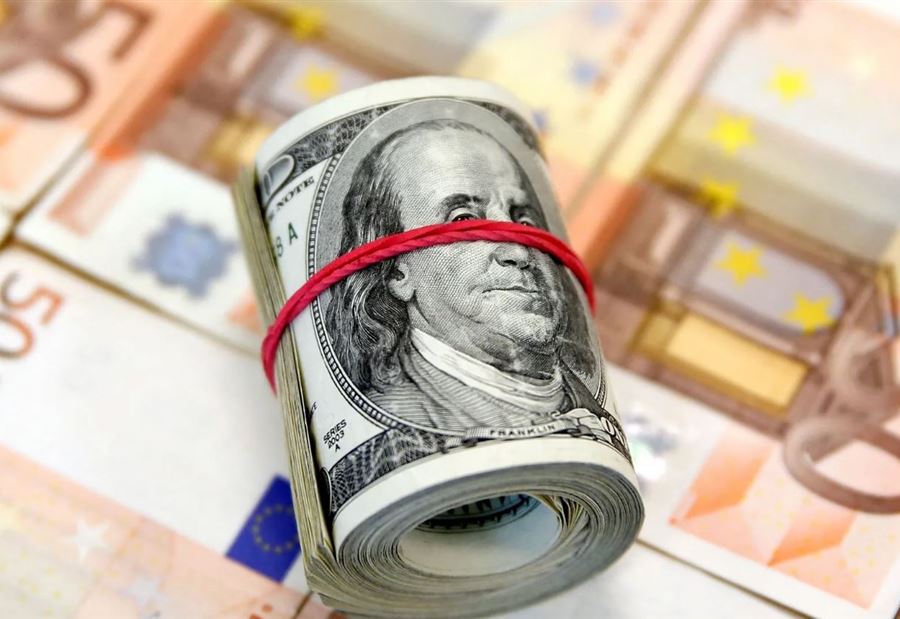 The upcoming decision of the European Central Bank will move the euro away from the dollar