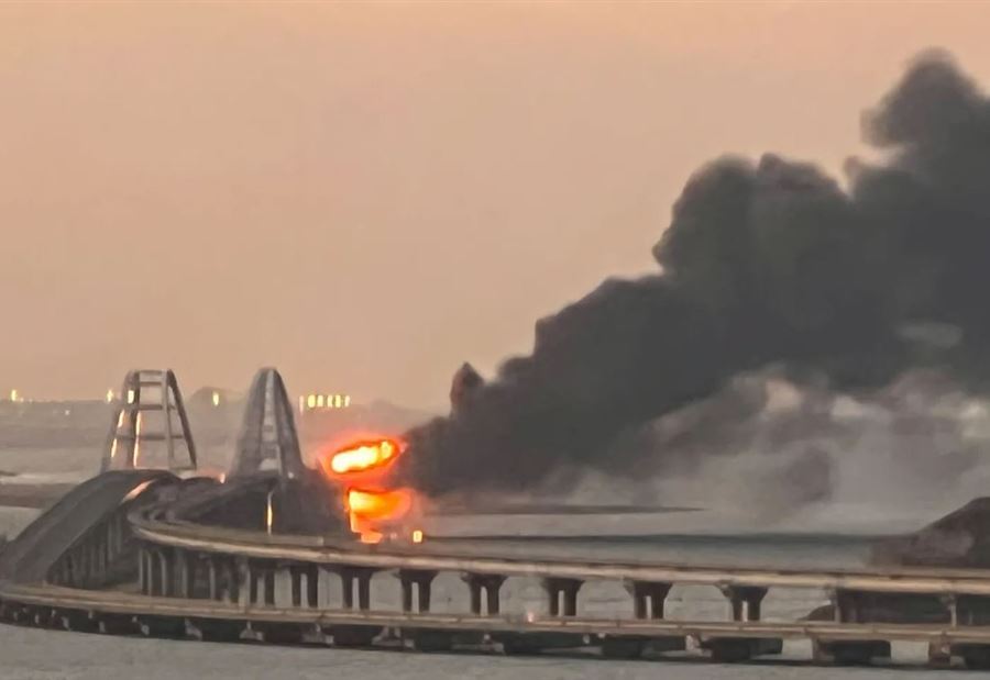 Russia announced the reasons for the Crimean bridge fire and the details of what happened!